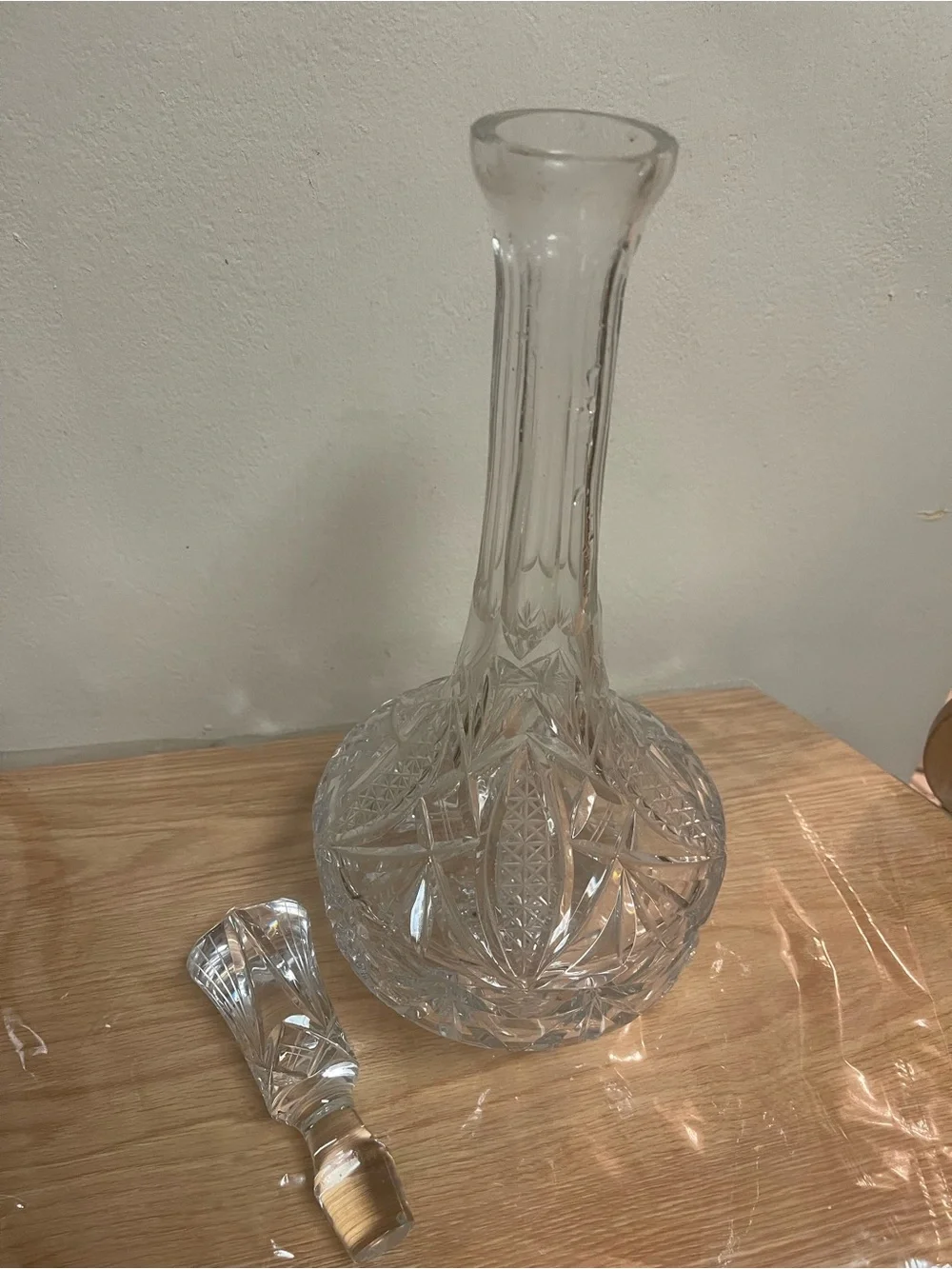 Clear Crystal Cut Glass Decanter with Stopper